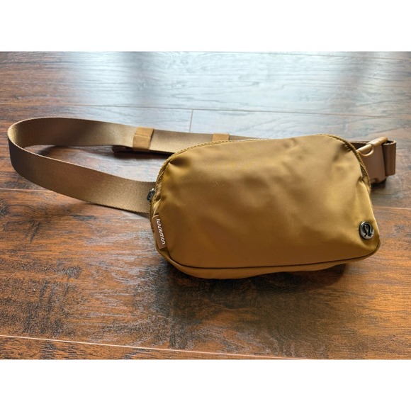 lululemon athletica Handbags - Lululemon Everywhere Belt Bag Burnt Caramel Nylon Crossbody Fanny Pack 1L Brown
